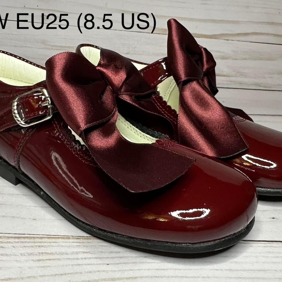 NEW Size EU25 (toddler 8.5) Bambi (made in Spain) Mary Jane’s - Picture 2 of 3